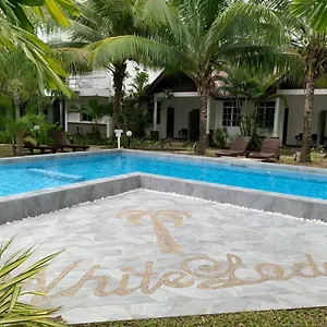 Semesteranläggning (resort) White